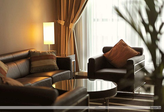 </p>
</div>
<div class=