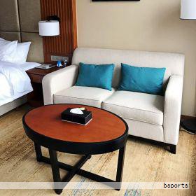 酒店通常根据客房户型定制异形家具，定制周期多在45–60天。若设计在施工过程中改动，工期将继续拉长，可能影响酒店开业或翻新进度。因此，选择供应商时应重点考察其生产与交付能力，确保能够按时交付定制家具，降低因工期延误带来的收益损失。