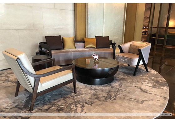 人体工程学聚焦人在特定生活与工作情境中与环境的互动,系统研究如何保护健康、提升安全性以及保证心理生理的舒适,其中包含生物力学、劳动生理学、环境生理学、工程心理学、人体测量学、工作研究和时间研究等学科的综合应用。尽管许多人认为这门学科起源于近代,实际上早在几千年前,人类在制造工具和家具的实践中就已体现出人体工效的雏形,借助对古代用品的分析发现,很多设计在当时就已考虑人体尺度与运动规律,现代人体工程学的理念在古代家具设计中也有可见的影子。 人体工程学聚焦人在特定生活与工作情境中与环境的互动,系统研究如何保护健康、提升安全性以及保证心理生理的舒适,其中包含生物力学、劳动生理学、环境生理学、工程心理学、人体测量学、工作研究和时间研究等学科的综合应用。尽管许多人认为这门学科起源于近代,实际上早在几千年前,人类在制造工具和家具的实践中就已体现出人体工效的雏形,借助对古代用品的分析发现,很多设计在当时就已考虑人体尺度与运动规律,现代人体工程学的理念在古代家具设计中也有可见的影子。