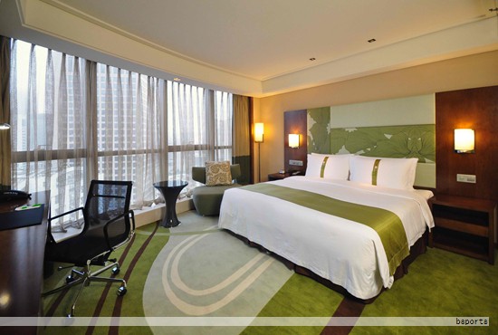 基于初次沟通与对酒店家具需求的深入理解，佛山品亿为海南七修康养酒店制定了酒店家具设计与定制安装解决方案，致力于提供完整的一体化服务，确保设计到现场安装的无缝衔接。