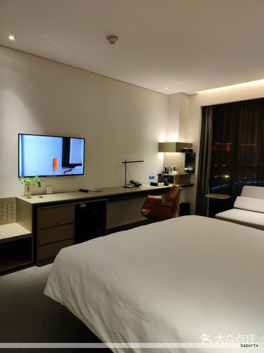 酒店的设计风格是品牌个性的核心,应结合定位、市场需求与服务对象进行精准选择,从多个维度找寻最契合的风格,以推动长期发展。 酒店的设计风格是品牌个性的核心,应结合定位、市场需求与服务对象进行精准选择,从多个维度找寻最契合的风格,以推动长期发展。