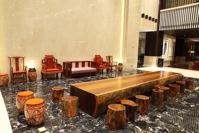 在没有事先通知的情况下