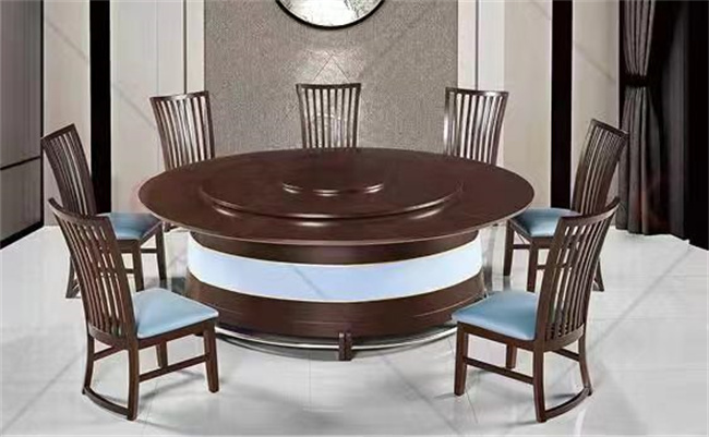 应该结合自己的企业文化和品味来反映和提升自己的形象