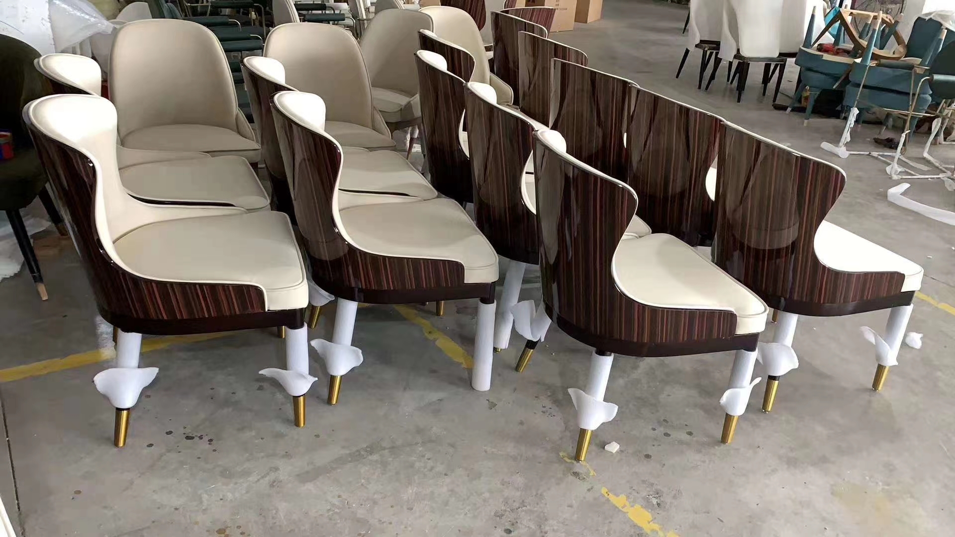 结合山城独特的地形与气候