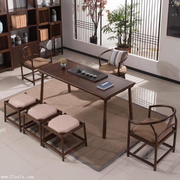 定制家具可以根据客户的特殊需求和要求进行设计和制作