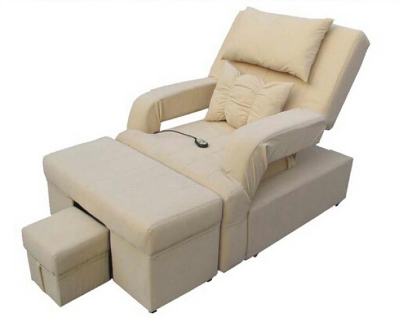 视频截图画面他于2月10日在个人社交媒体上晒出3张照片