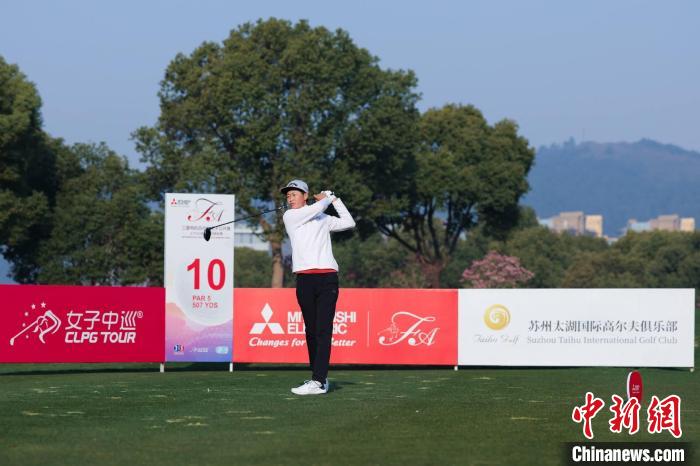 16岁小将许赢生日首秀并列领先 林芊惠信天翁惊