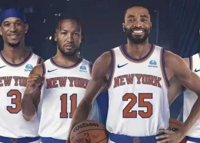 尼克斯惨败湖人双核拉胯 防守漏洞暴露阵容短板