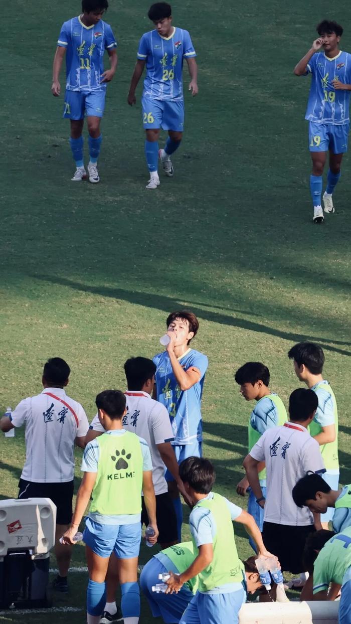 18岁新援邓捷夫中超首秀惊艳 跑动数据登顶