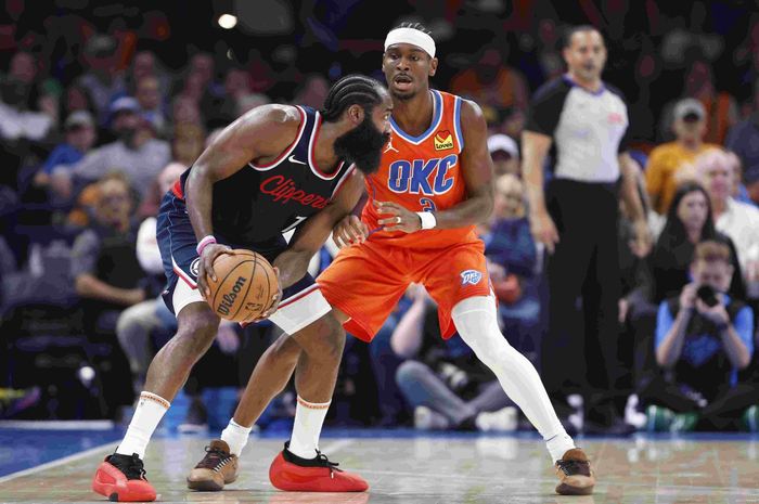 哈登与亚历山大造犯规之争引热议 规则与战术的