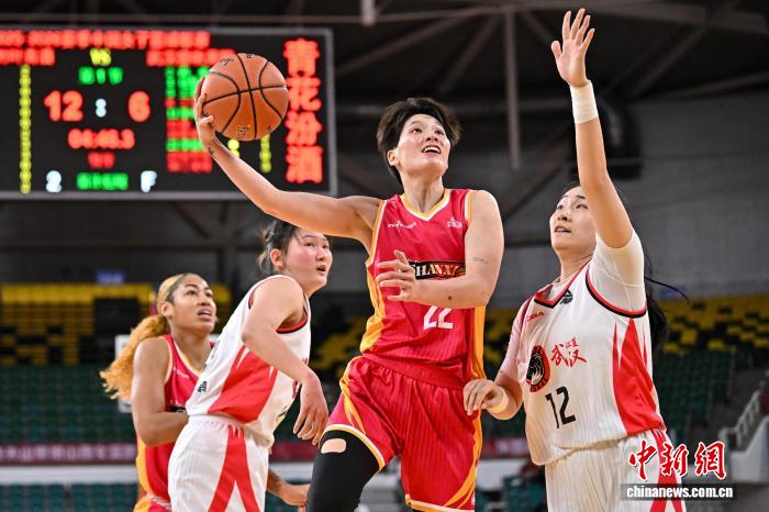 山西女篮力克武汉盛帆黄鹤队 获得季后赛首胜