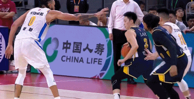 崔永熙防守惊艳关键三分助广东紧咬比分，杰曼