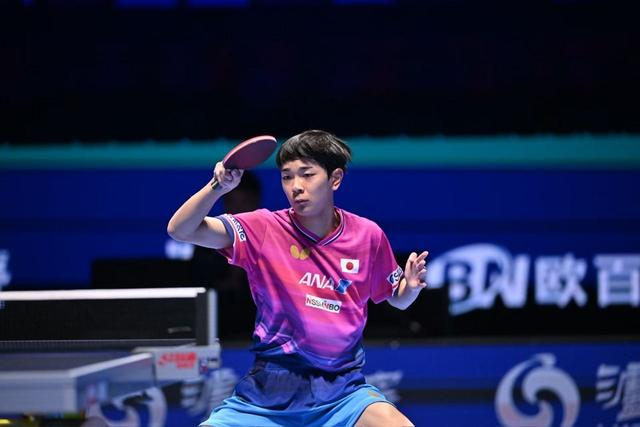 16岁日本新星川上流星不敌周启豪 王楚钦粉丝的