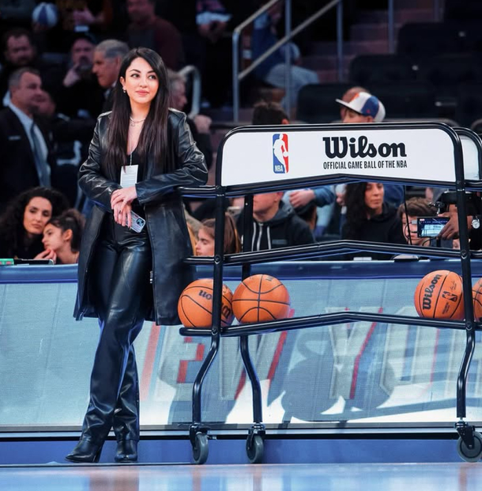 NBA品牌代理人Vic化身尼克斯铁粉 现场助威引热议