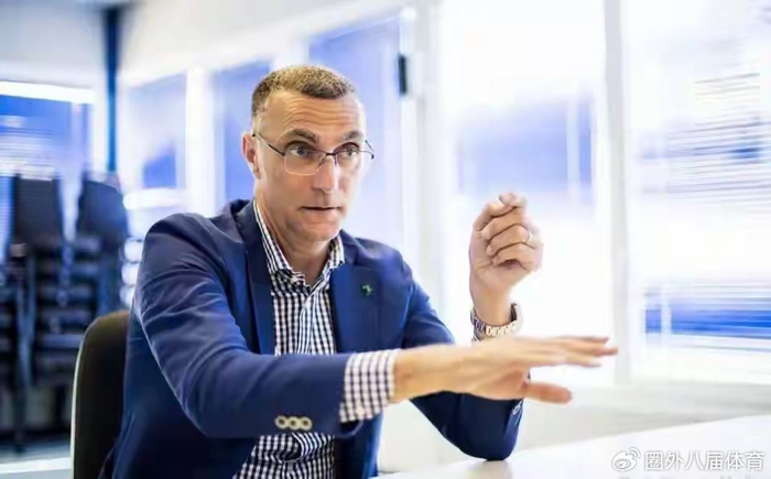 国米传奇贝尔戈米公开建议巴斯托尼出国踢球，