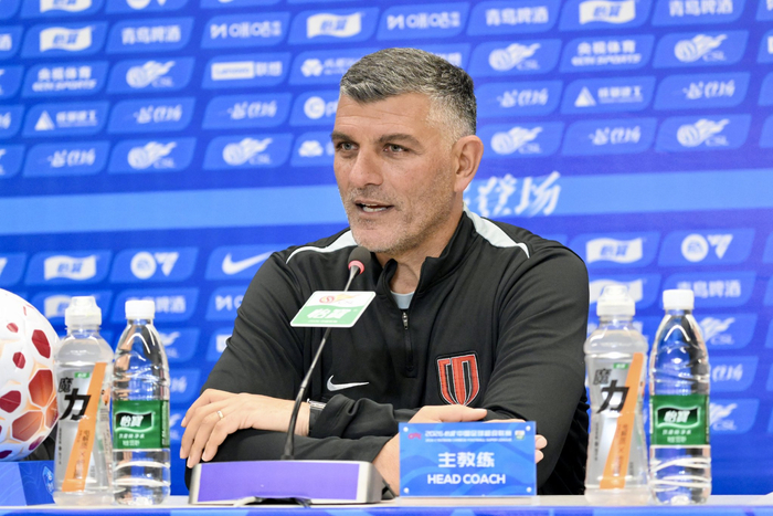 成都蓉城领跑中超争冠战 费利佩复出冲击榜首