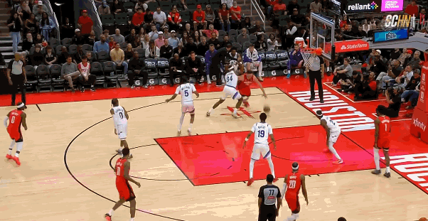 火箭轻取爵士送对手8连败 阿门误伤小史密斯引关