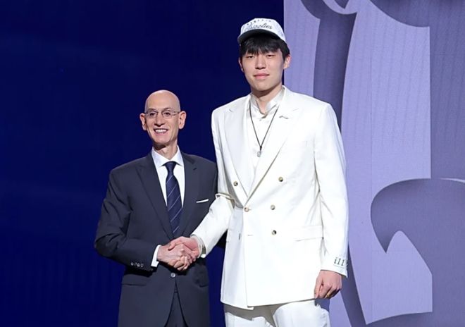 2025年NBA选秀重排：杨瀚森掉出首轮，开拓者或选