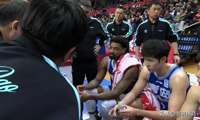 广东逆转青岛麦考尔独挑大梁苏群犀利点评菜鸡