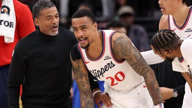 快船附加赛惨败勇士 交易科林斯与伦纳德成关键