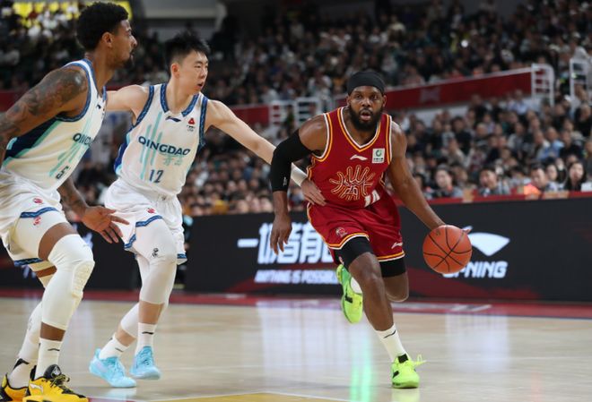 青岛双杀山西终结赛季三连败 韦瑟斯庞砍35分率